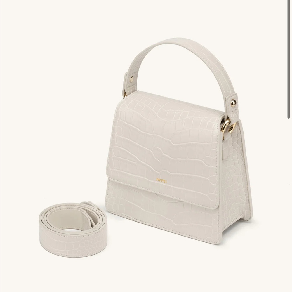 Elegant White Croc-Embossed Purse